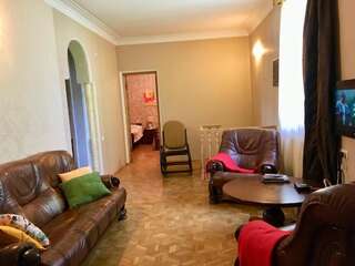 Гостевой дом Eco Holiday House Тбилиси Трехместный номер Делюкс-11