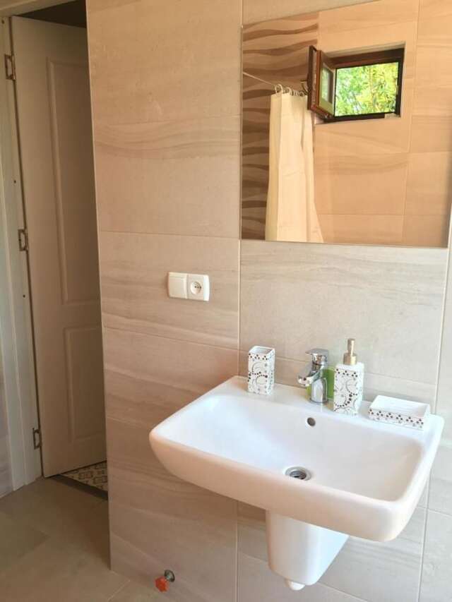 Гостевой дом Eco Holiday House Тбилиси-27