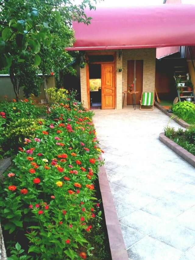 Гостевой дом Eco Holiday House Тбилиси-41